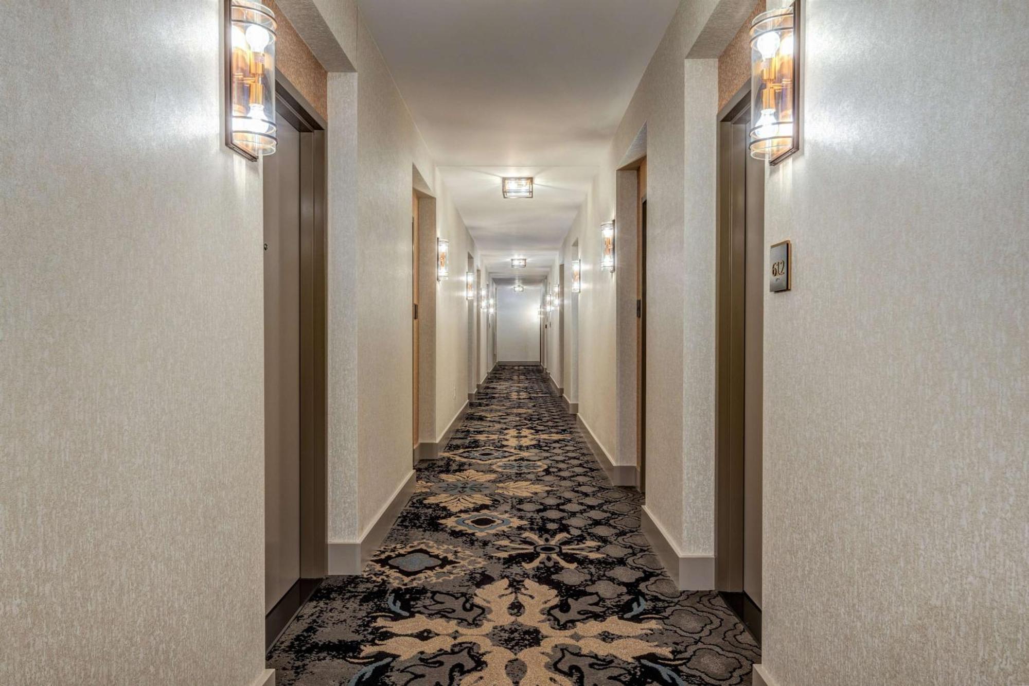 Hilton Garden Inn- Chicago Central Loop Exterior photo